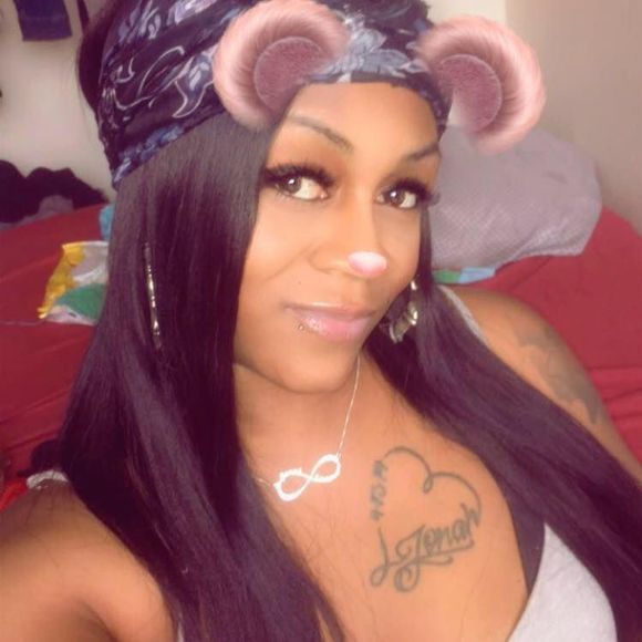 Meet the Posher Other - Meet your Posher, Erika